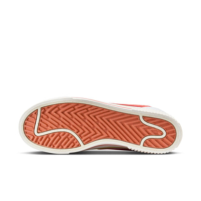 WMNS NIKE COURT LEGACY LIFT 9.5 / DM7590-101