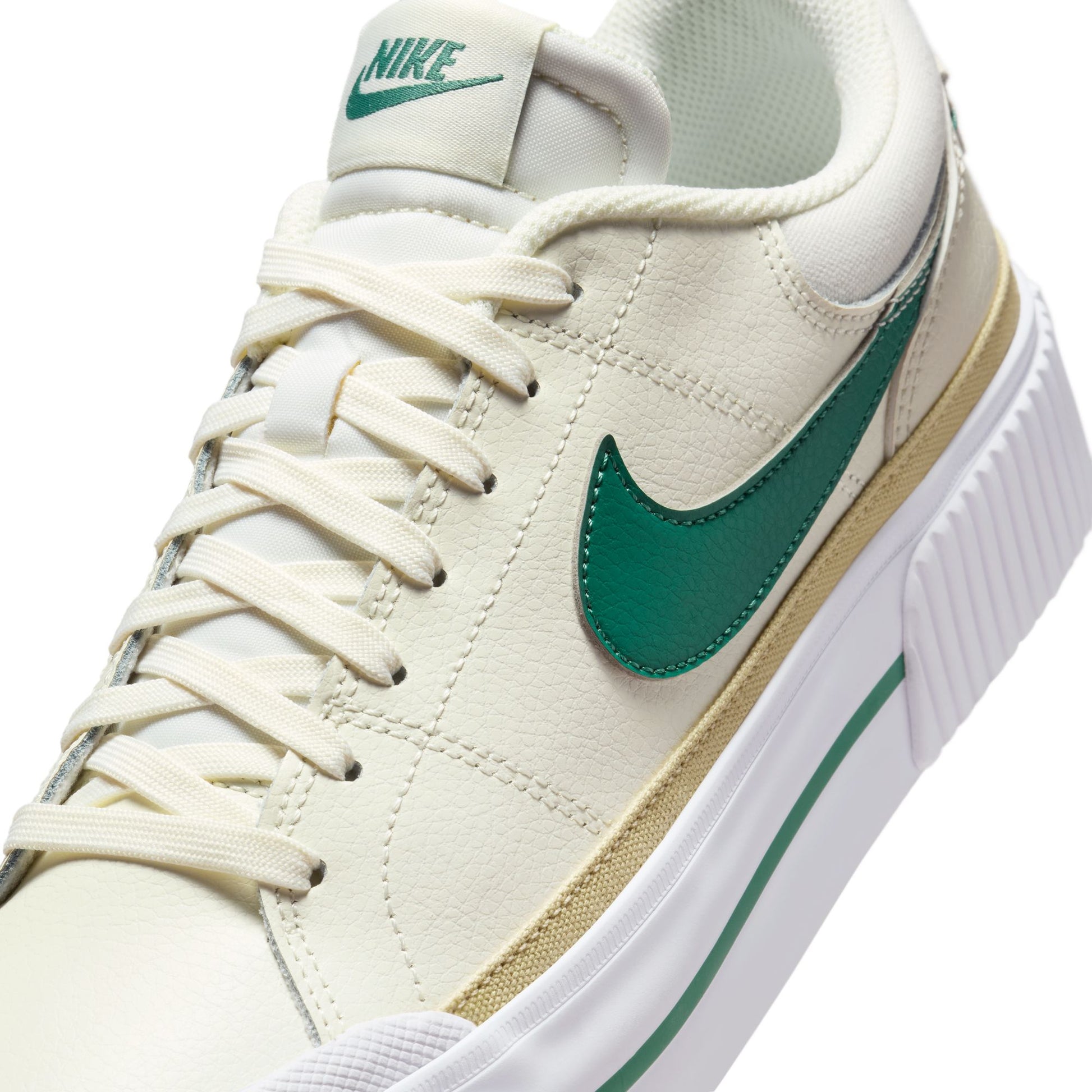 WMNS NIKE COURT LEGACY LIFT 9.5 / DM7590-101