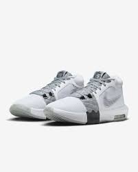 LEBRON WITNESS VIII EP 11 / MNNAVY/HYPRYL