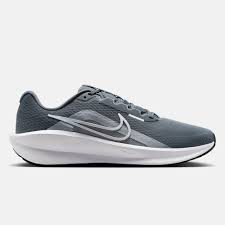 NIKE DOWNSHIFTER 13 11 / Black/White-Dk Smoke Grey