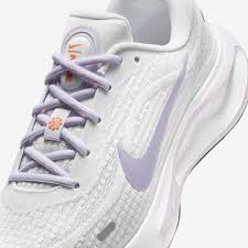 W NIKE JOURNEY RUN 8.5 / SMTWHT/DAYBRK