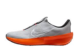 NIKE INTERACT RUN EASYON 8 / WHITE/BLACK-WHITE